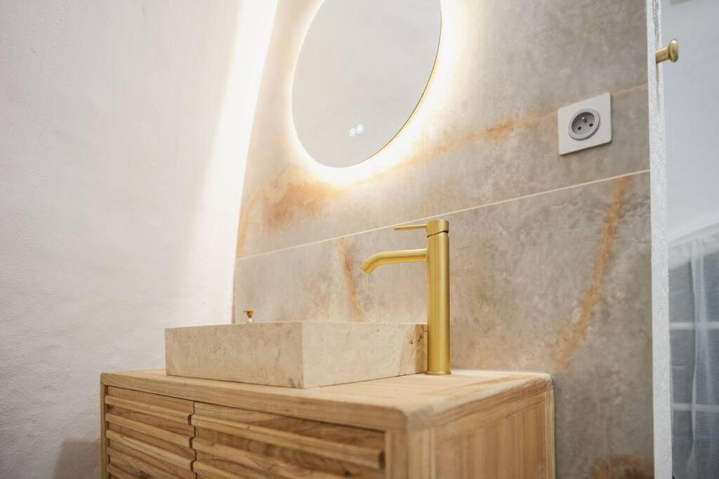 Le Temple D'Aphrodite, Appartement Avec Spa เวียน ภายนอก รูปภาพ